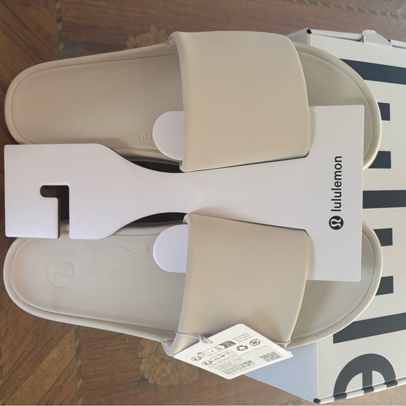 Lululemon Men’s RestFeel Slides in Light Ivory Size 10 - Picture 12 of 12
